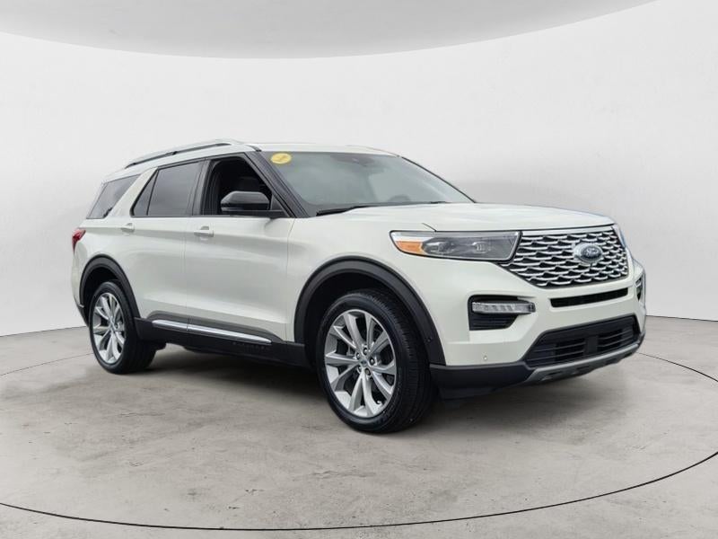 2021 Ford Explorer Platinum in Star White Metallic Tri-Coat — front three-quarter view